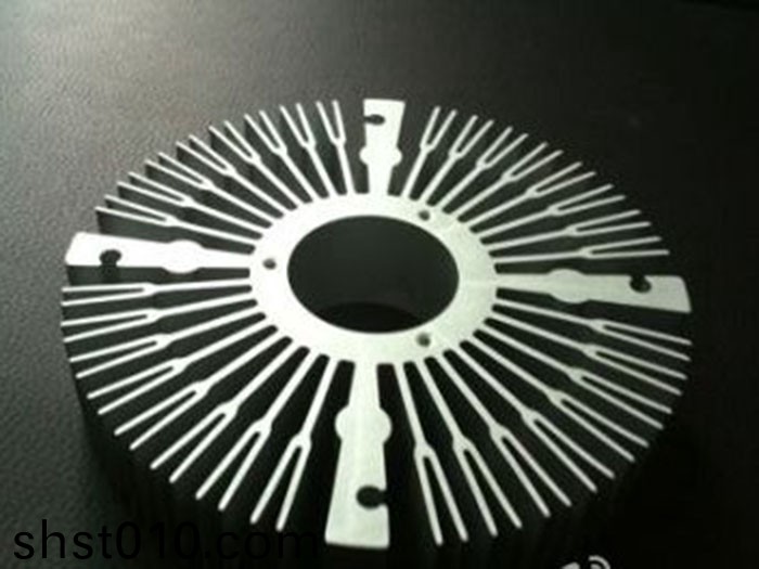 太陽蘤散熱(re)器